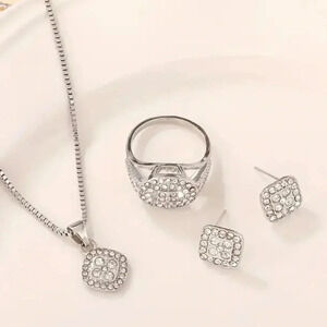 Elegant 4pcs Rhinestone Jewelry Set, New in Gift Box